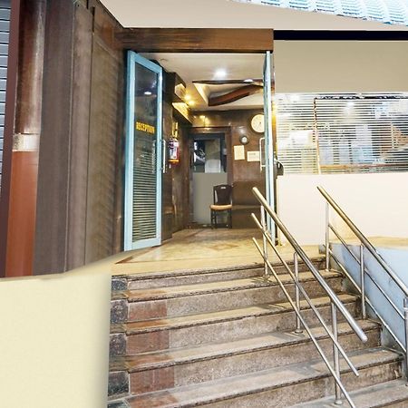 טירופאטי Super Hotel O Padmavathi Puram Near Railway Station מראה חיצוני תמונה