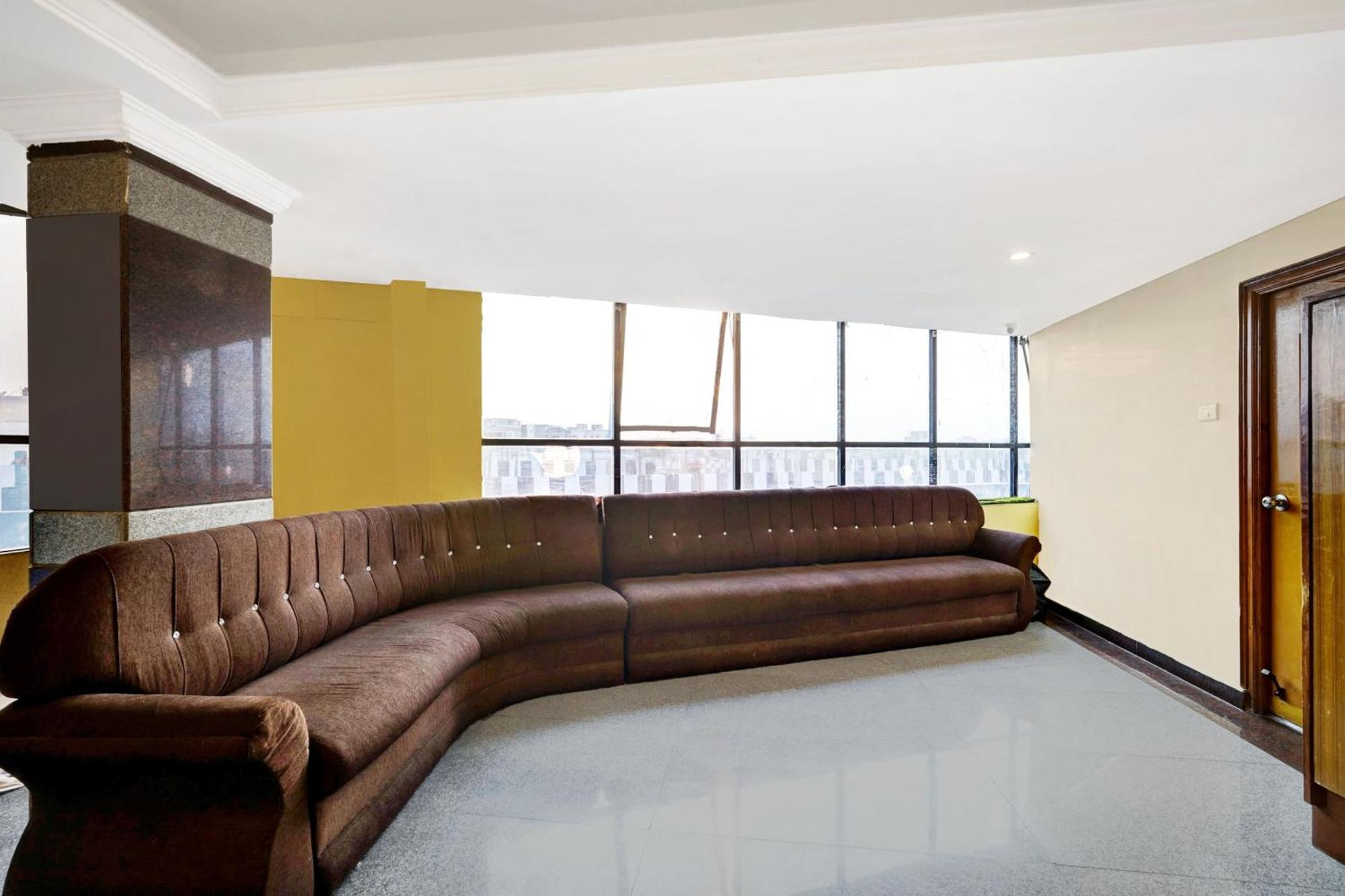 טירופאטי Super Hotel O Padmavathi Puram Near Railway Station מראה חיצוני תמונה