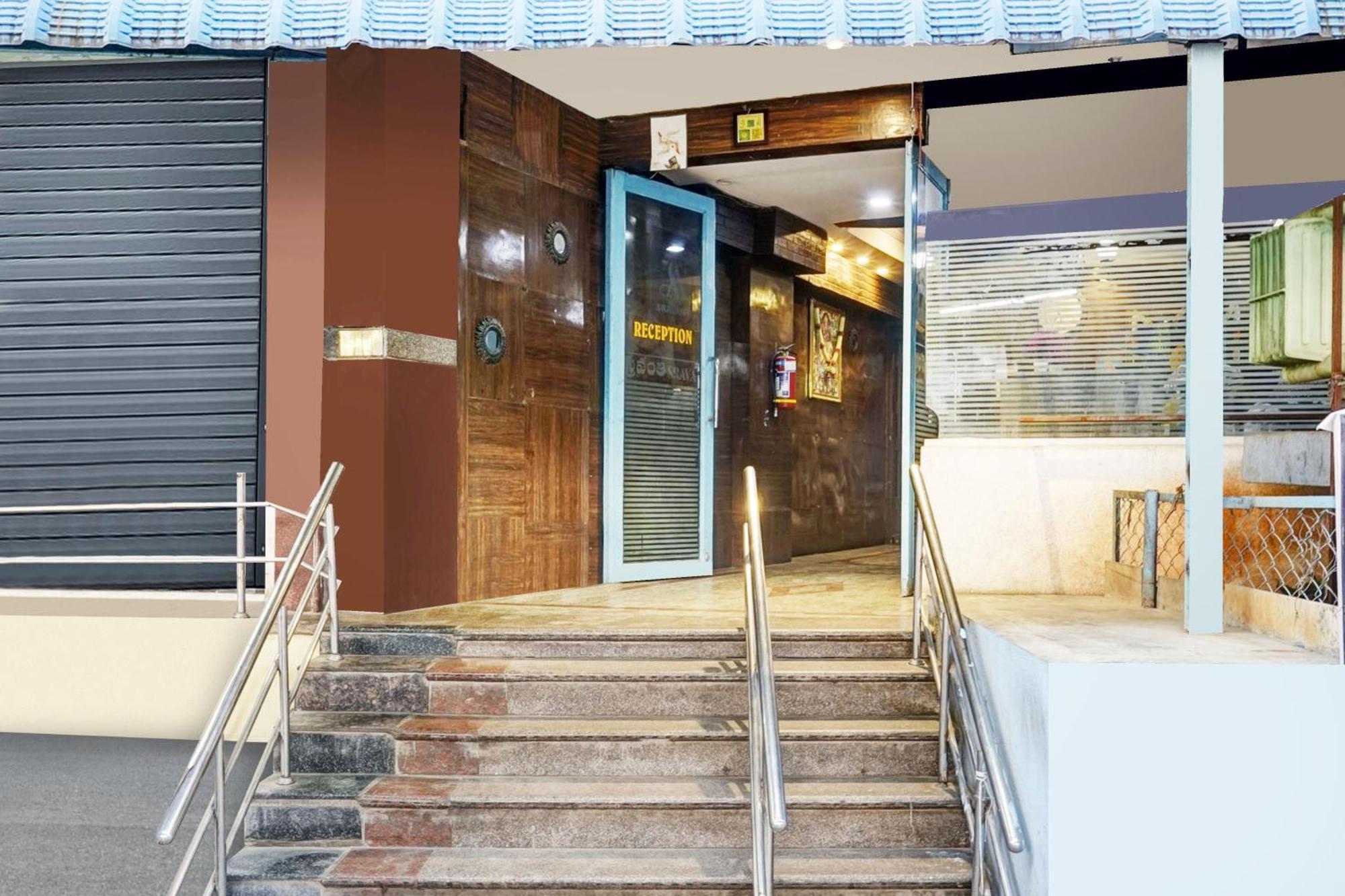 טירופאטי Super Hotel O Padmavathi Puram Near Railway Station מראה חיצוני תמונה